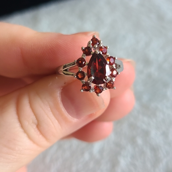 Red Garnet Cluster Ring In Sterling Silver - Picture 5 of 7